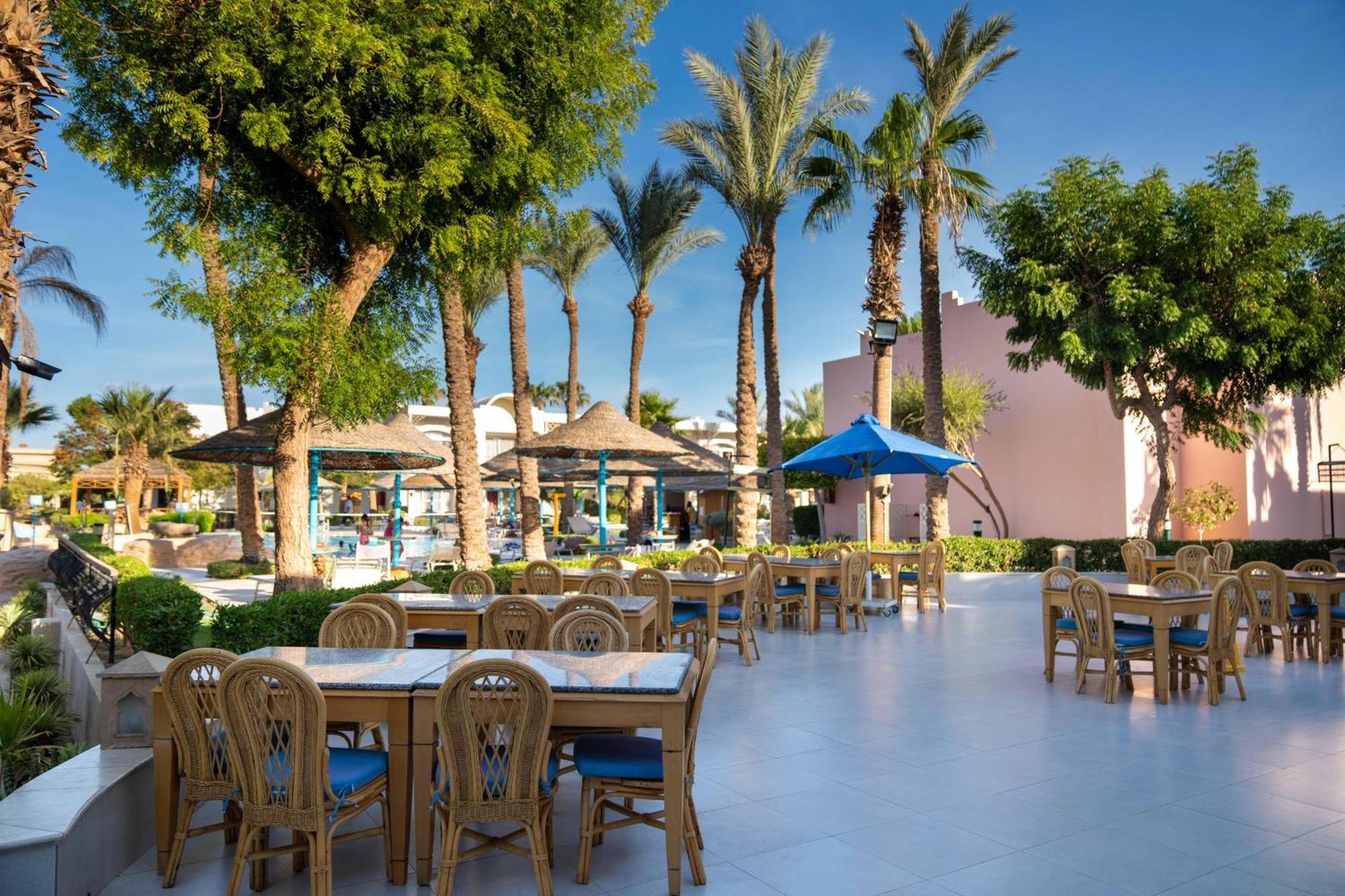 Sierra Sharm El Sheikh Hotel Екстериор снимка The resort's main restaurant